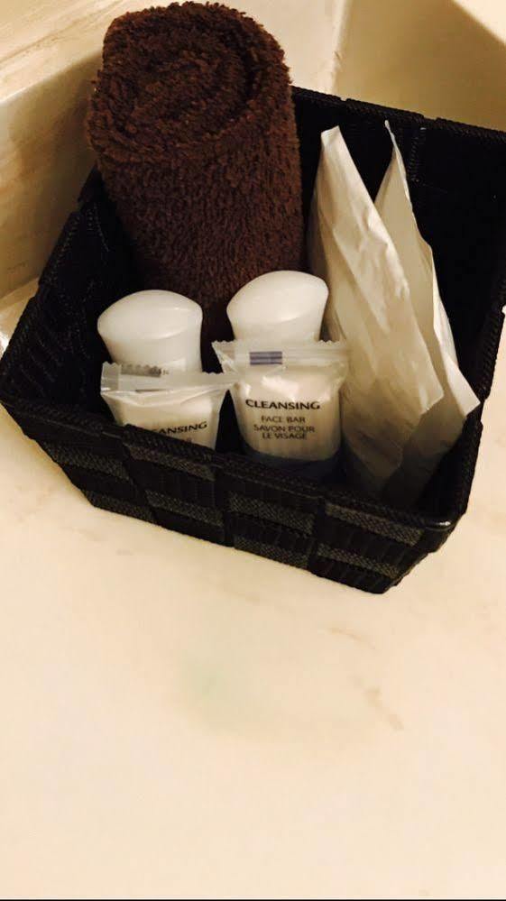 阿盖尔广场酒店 埃德蒙顿 外观 照片